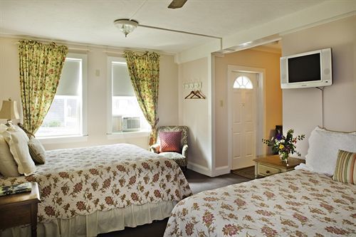 Madison Inn Оук-Блаффс Экстерьер фото