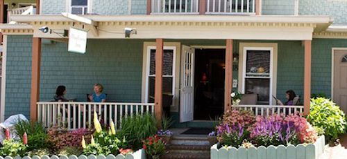 Madison Inn Оук-Блаффс Экстерьер фото